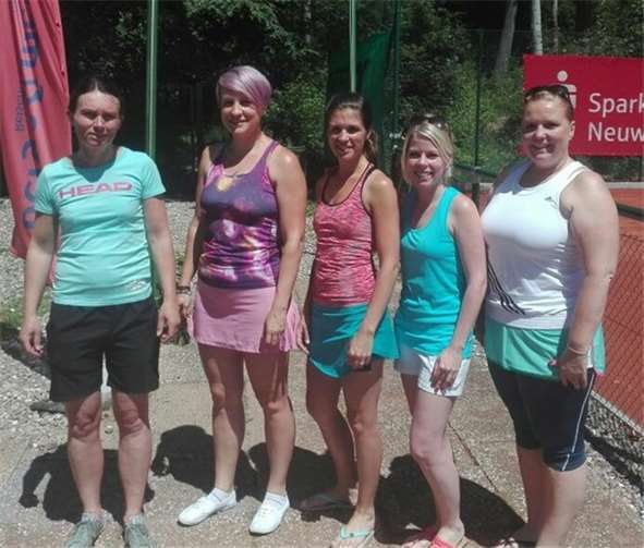 Damen 30 (v.li.) Dorle Franke, Sarah Goldmann, Astrid Happ, Lana Horstmann, Sylvia Dümmler.Privat