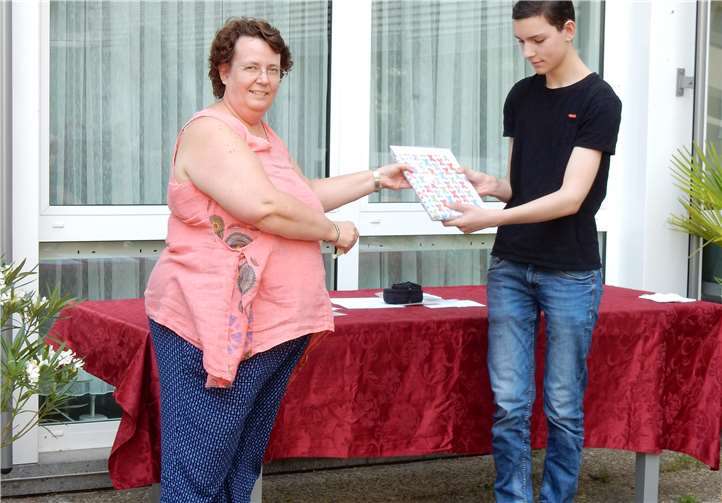 Damian Kauth, Übergabe des Mathematikpreises anlässlich der Abiturfeier 2020. Foto: privat