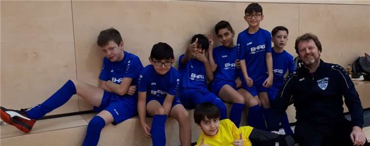 Damit hatte vor dem Turnier niemand gerechnet: Mit drei Siegen, einem Unentschieden und nur einer Niederlage kamen die Unkeler E-Junioren in Neustadt auf den zweiten Platz. privat