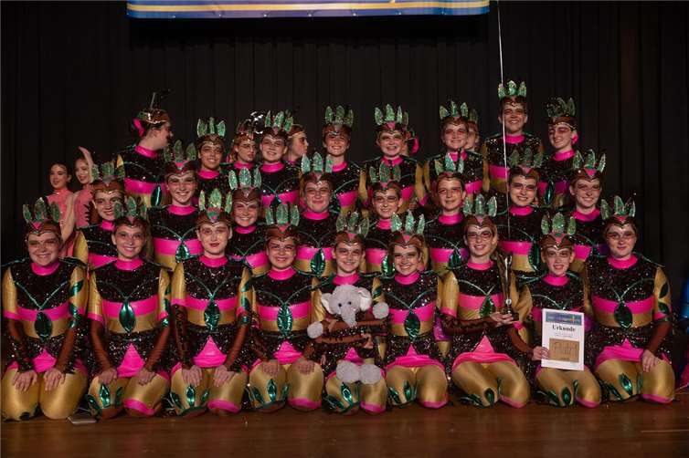 Dance Infinity aus Welschneudorf belegten mit 289 Punkten den ersten Platz beim Jugendturnier.  Foto: Pedro Santos