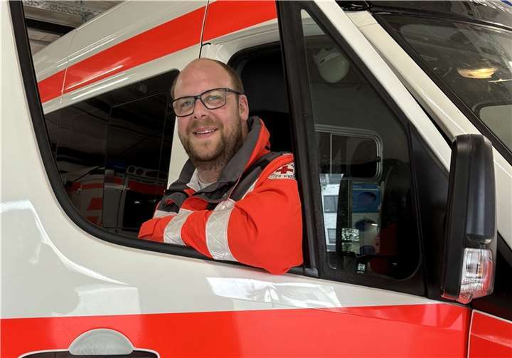 Daniel Blumenberg kann sich ein Leben ohne ehrenamtliches Engagement beim DRK nicht mehr vorstellen.  Foto: Astrid Zens / DRK-Kreisverband Ahrweiler e.V.