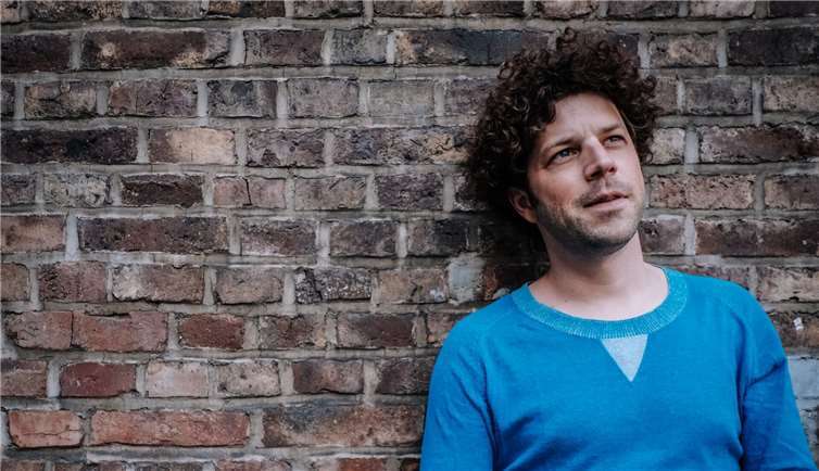 Daniel Bongarts Wurzeln tritt mit seinen mitfühlenden Liedern in der Sankt Anna Kapelle auf. privat