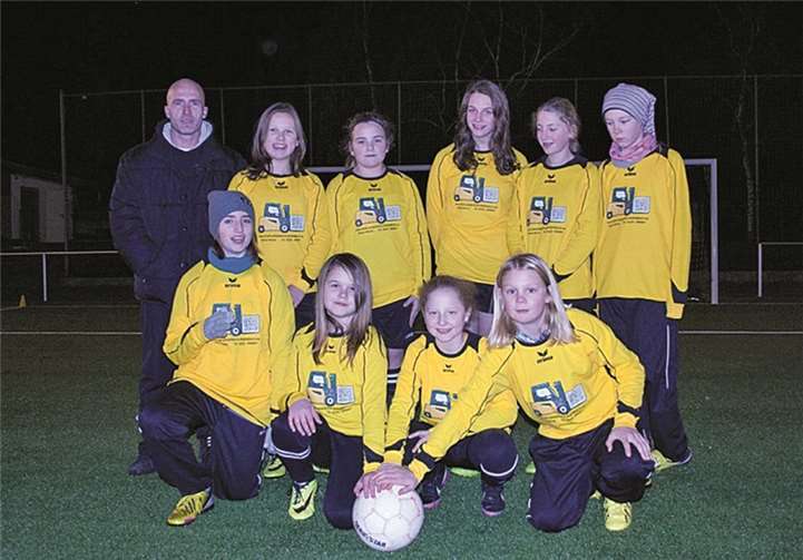 Daniel Hähnel sponserte Langarmtrikots für die Mädels. privat