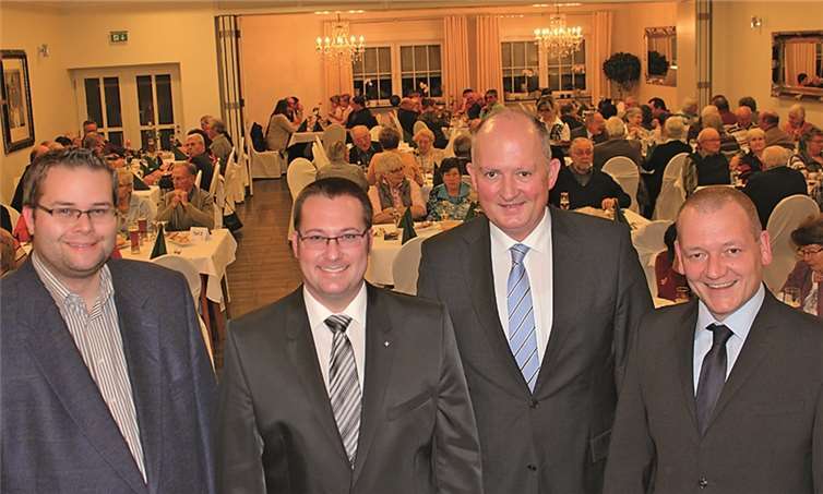 Daniel Schnack, Gino Gilles, Gerd Raspiller und Gerd Klasen (v.li.) freuten sich sehr über die zahlreichen Gäste beim Döppekoocheessen der CDU-Maifeld. CDU-Gemeindeverband Maifeld