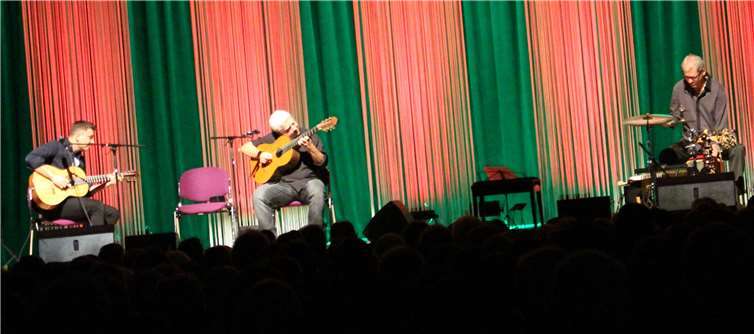 Daniel Stelter und Lula Galvão ließen es mal mit und mal ohne Uli Krämer mit einem „Southafrican Lullaby“ langsam angehen.