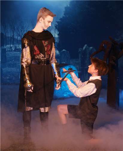 Daniel Thewes als William Longspee und Tim van den Boom als Jon Whitcroft (v.l.).privat