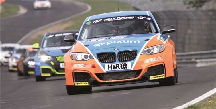 Daniel Zils steuerte den Adrenalin-BMW gemeinsam mit seinen Teamkollegen zum ersten Sieg im ersten Rennen.Patrick Liepertz