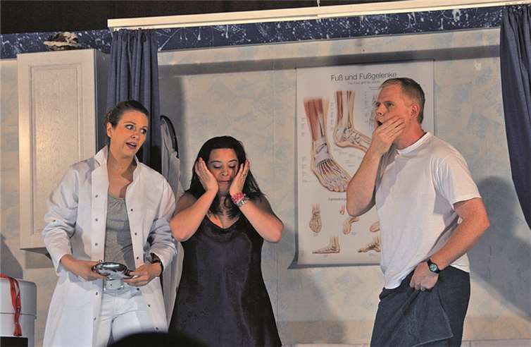 Daniela Dedenbach, Caroline Sommersberg und Dirk Hansen in Aktion.