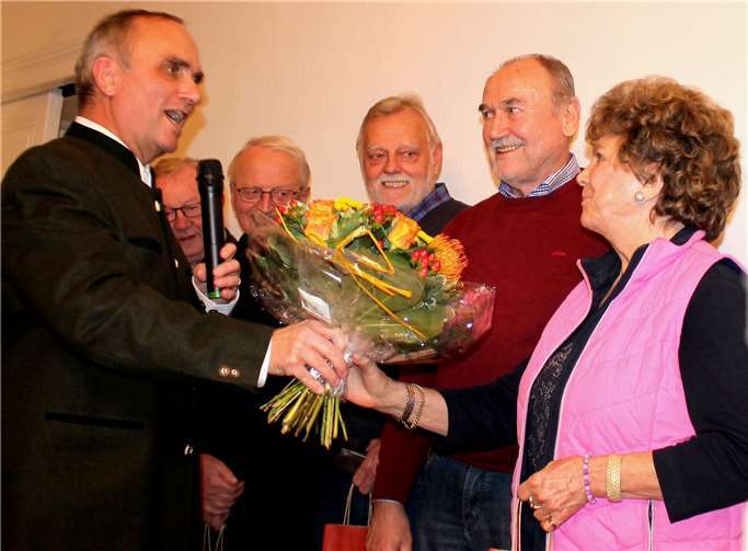 Dank an die 4 Asse + Christa Scharfenstein, von links: Dankward Heinrich, Herbert Baumann, Ferdinand Eberweiser, Josef Schneider, Bernd Tietze, Christa Scharfenstein.