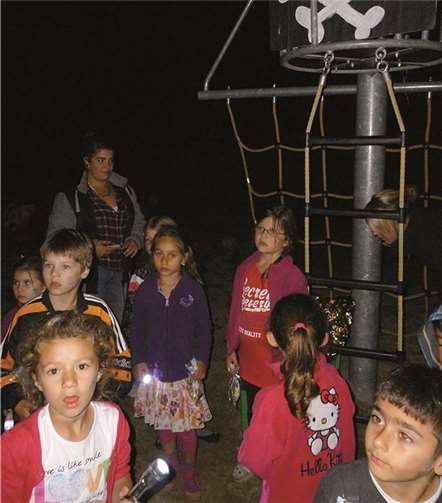 Dank den Tipps eines geheimen Piraten, fanden die Kinder einen tollen Schatz.  Privat