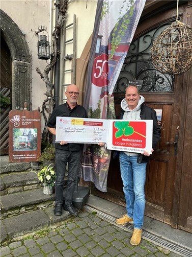 Dank der großen Unterstützung der Gäste und Freunde des Hauses konnte ein Betrag von 1500 Euro gesammelt werden. Foto: Gutsschänke Schaaf