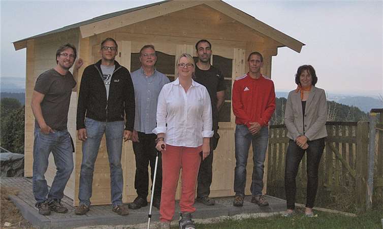 Dank der großzügigen Spenden konnte die KiTa nun ein neues Holzhaus bestellen. privat