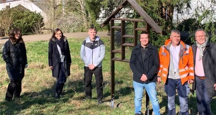 Dank der guten Kontakte von MGL und Stadt wurde ein guter Platz für das Insektenhotel gefunden.  Foto: Stadt Linz