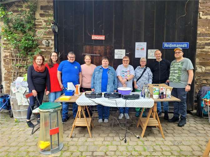 Dank des großen Engagements und der vielen Besucherinnen und Besucher am Stand konnten insgesamt 500 Euro eingenommen werden. Foto: Petra Müller