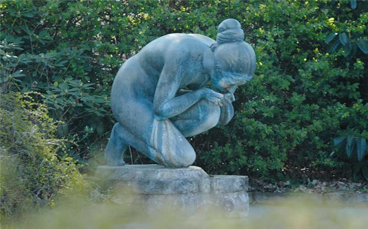 Dank naturgetreuer Nachbildung der Figur kehrt die „Trinkende“ bald wieder an ihren alten Standort zurück. Privat