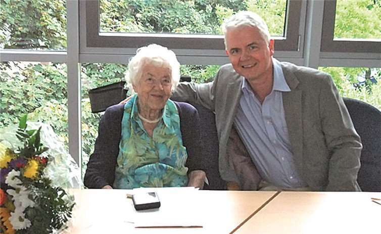 Dank und Ehrung für langjähriges Engagement: Erika Sabisch und Hartmut Johannlükens.privat