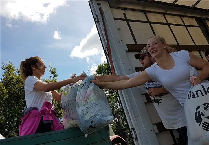 Dank vieler engagierter Helferinnen und Helfer, die tatkräftig an den Verladeorten Polch und Kobern-Gondorf bei der Sache waren, verlief die Sammlung reibungslos.Foto: privat