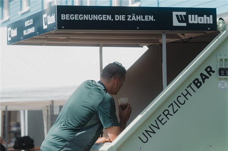 Danke an die Firma Wahl fürs bereitstellen ihrer Container Bar 