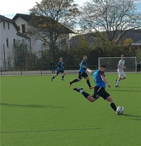 Dardan Ademi sucht hier den Torabschluss. Foto: SG Bachem/ Walporzheim
