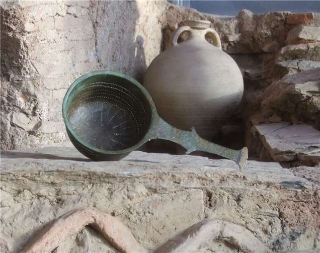 Das 1962 im Ahrweiler Wald gefundene Weinsieb (heute im Landesmuseum Koblenz).