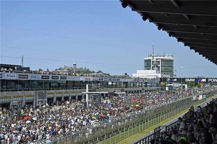 Das 24h-Rennen ist ein Großevent in der Eifel.  Foto: BURG