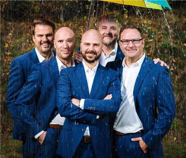 Das A-cappella-Quintett „Alte Bekannte“ gibt ein Zusatzkonzert im Pantheon. Foto: Costa Belibasakis