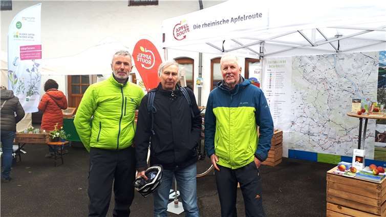 Das ADFC-Sprecherteam 2024 bis 2026 bei der Wachtberger Frühlingstour (v.l.): Jörg Landmann, Andreas Stümer, Erwin Schweisshelm  Foto: ADFC Wachtberg