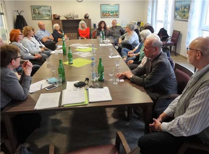 Das AZURIT-Seniorenzentrum in Montabaur war Gastgeber eines ebenso lebhaften wie informativen Abends rund um die Zukunft der Altenpflege im Westerwald. Foto: privat