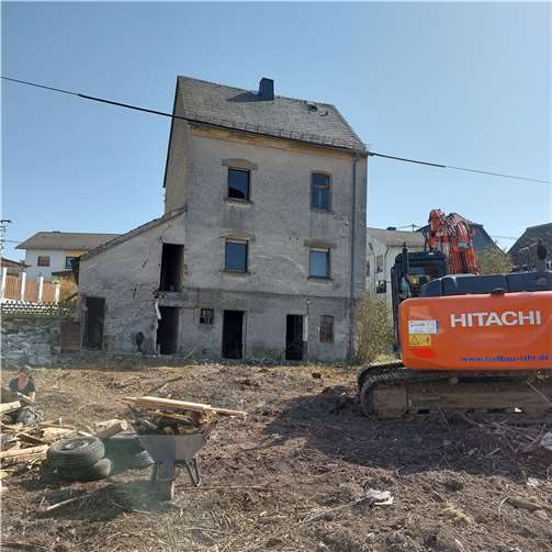 Das Abbruchhaus wurde von dem Unrat, aber auch von der restlichen Einrichtung geräumt. Foto: Gemeinde Caan
