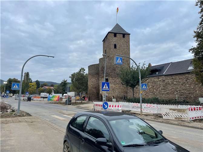 Drei Monate nach der Flut: So sieht Ahrweiler heute aus Das Ahrtor am 15. Oktober. Foto: ROB