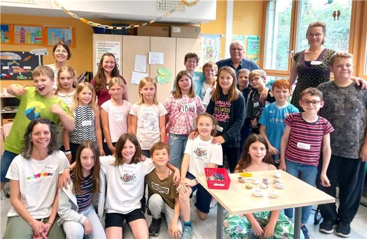 Das Ambulante Hospiz hat an einem Schultag mit der Klasse 4b einen Letzte Hilfe Kids Kurs durchgeführt.  Foto: Irena Dreier