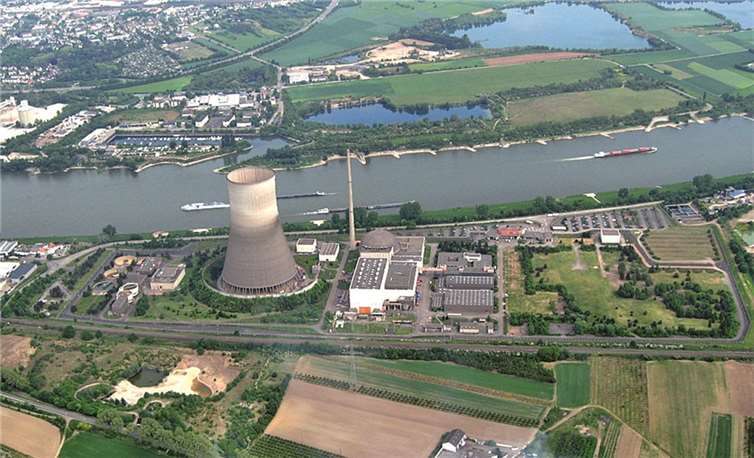 Das Atomkraftwerk Mülheim-Kärlich aus der Luft. RWE