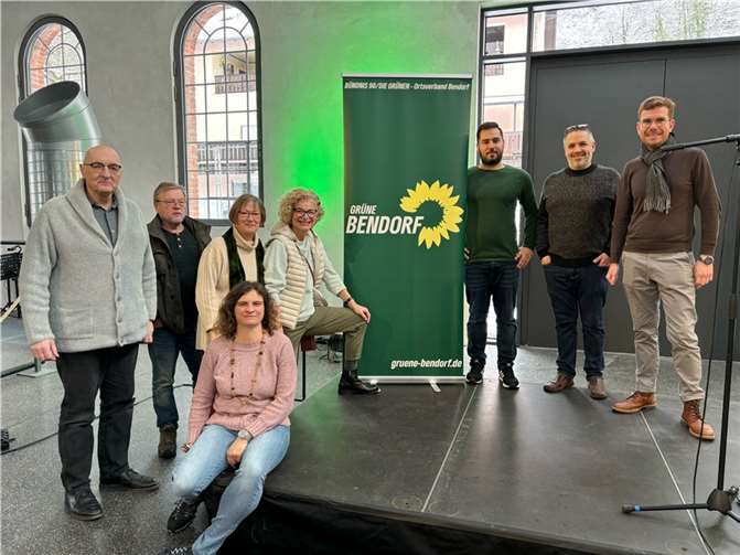 Das „Aufbauteam“ der Bendorfer Grünen von links: Thilo Zetzmann, Uli Lyding, Eva Huffer, Carla Caspari, Elke Sodemann-Müller, Ferhat Yalcinkaya, Mario Caspari, Dominik Stöhr.  Fotos: Ortsverband Bendorf Bündnis 90 / Die Grünen