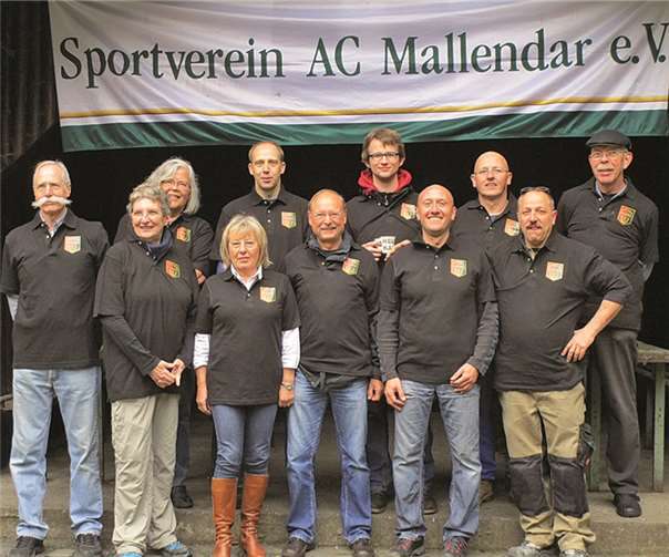 Das Aufbauteam in Erwartung der Gäste.privat