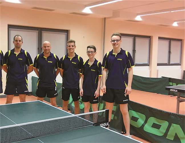 Das Aushängeschild des Vereins ist die erste Mannschaft (von links): Rolf Alfter, Marc Schmelzer, Pascal Homscheid, Christopher Kegel, Maximilian Alfter und Lucas Alfter.privat