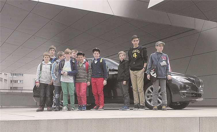 Das BMW-Museum mit extra Führung beeindruckte zehn Jungen sehr.Priv at
