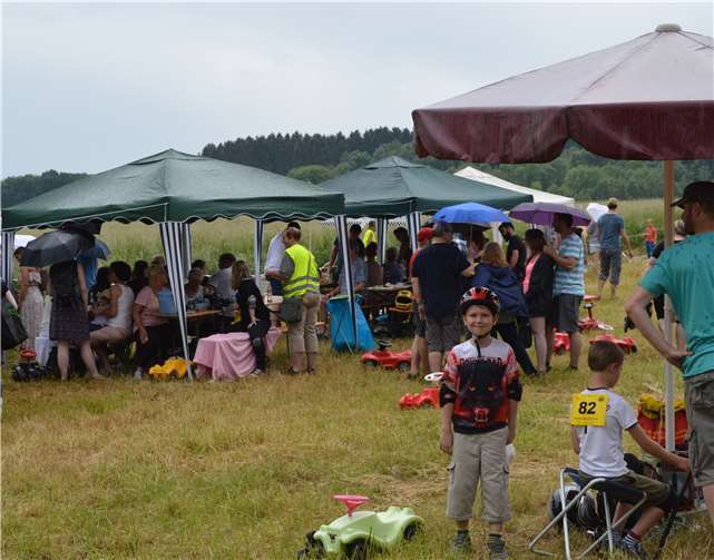 Das Bandorfer Bobbycar-Rennen ist ein großes Familienfest. Fotos: -AB-
