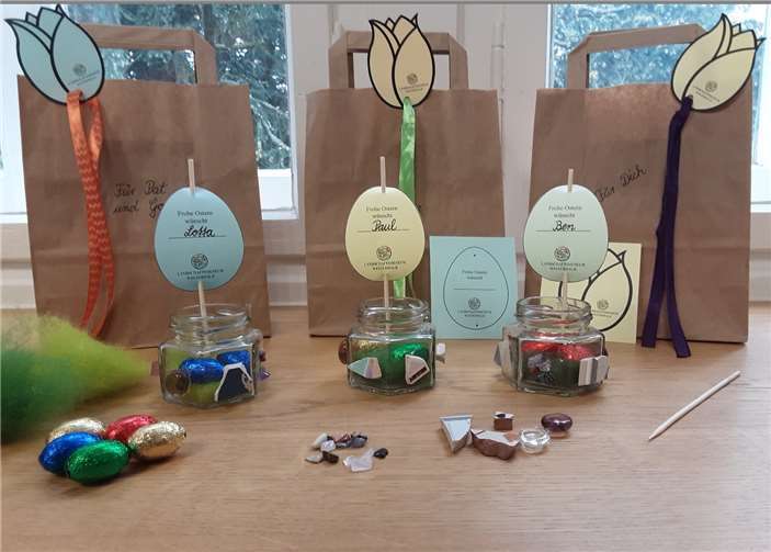 Das Bastelset „Ostern im Glas“ kann nach vorheriger Bestellung abgeholt werden. Foto: Landschaftsmuseum Westerwald