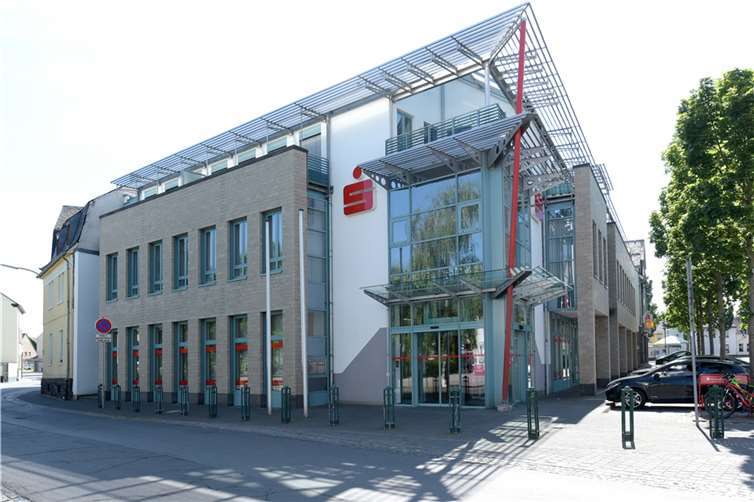 Das BeratungsCenter der Kreissparkasse in Polch wurde in den frühen Morgenstunden des 1. November zum Schauplatz einer erneuten Geldautomatensprengung in der Region. Foto: KSK Mayen/ Ralph Künzel