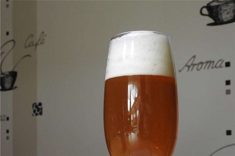 Das „Bier-Extrakt“ ist in einem zweigeteilten, umweltverträglichen Papiertütchen verpackt. wamfo.de