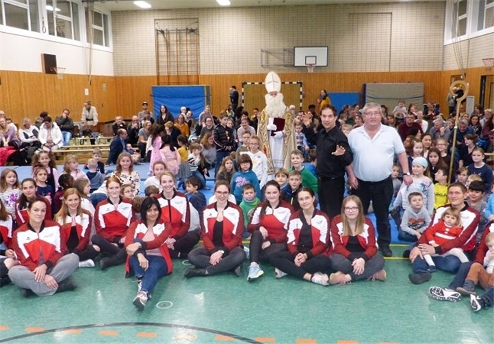 Das Bild zeigt den Turnverein Bad Niederbreisig 06 e.V., als die Worte Corona, Inzidenz oder COVID 19 noch kein Begriff des täglichen Sprachschatzes waren.Foto: TV 06 Bad Breisig