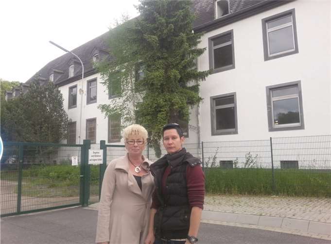 Das Bild zeigt die Koblenzer SPD-Fraktionsvorsitzende Marion Lipinski- Naumann (links) und die SPD-Ortsvereinsvorsitzende von Niederberg, Ines Lindemann-Günther.privat