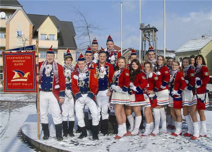 Das Biwak der Stadtsoldaten-Prinzengarde Kripp vor dem Strohbärtreiben. -AB-