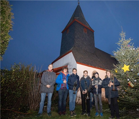 Das Bläserensemble spielte beim traditionellen Choralblasen in Werthhoven.Fotos: CEW