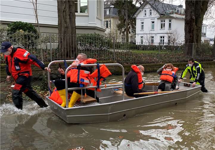 Das Boot kommt an. Fotos: VG/TS