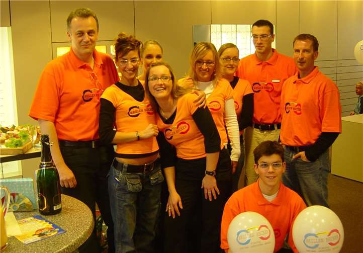Das Brillen Becker-Team im Eröffnungsjahr 2004. Fotos: Brillen Becker