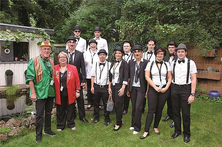 Das Brohler Amazonencorps war als „Charlie Chaplin“ unterwegs.Rü