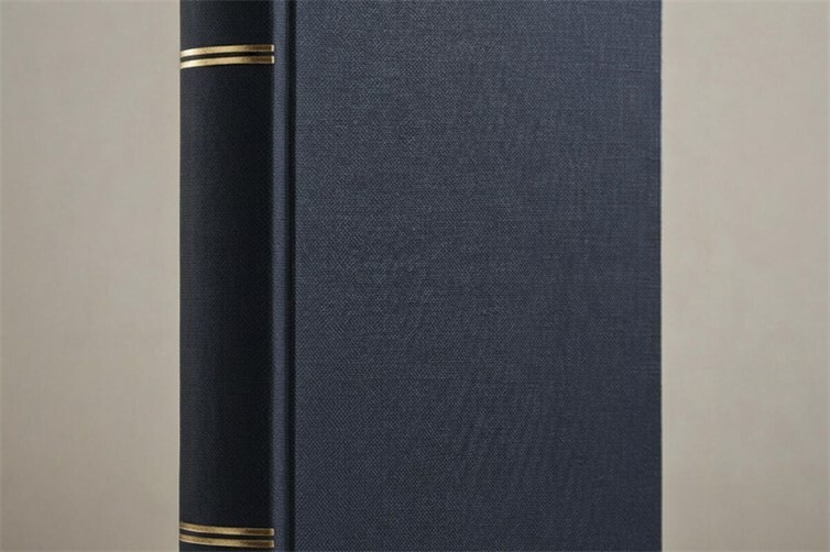 Das Buch. (Außenansicht)