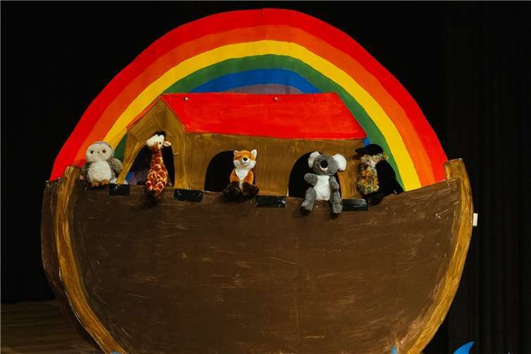 Das Bühnenbild wurde aufwendig gestaltet.