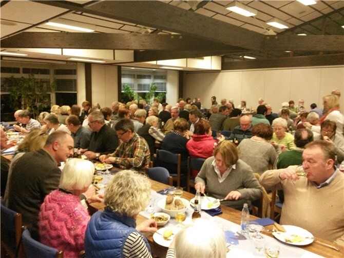 Das Bürgerhaus in Melsbach war gut gefüllt beim traditionellen Heringsessen. Michael Schönberg (Schriftführer SPD Melsbach)